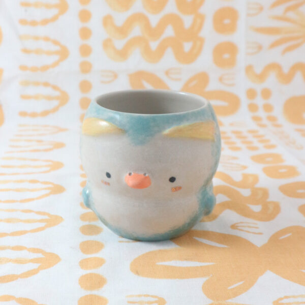Blue Penguin Feature Cup with Gold Accent (Defects)