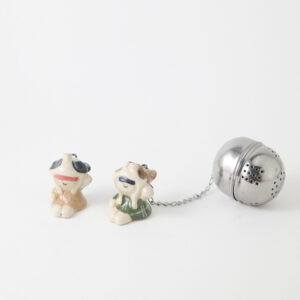 Racoon & Red Panda Girl Liontin Tea Strainer